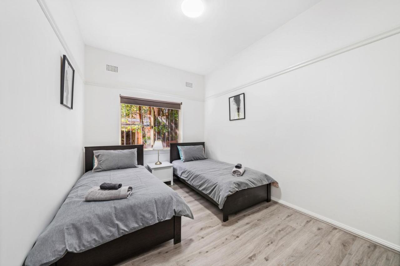 Burwood New 2 Bedroom 2 Bathroom Apartment Sydney Buitenkant foto